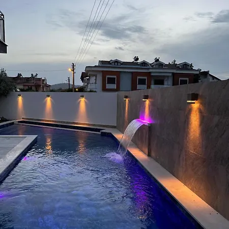 Ayazma Merkezde Villa