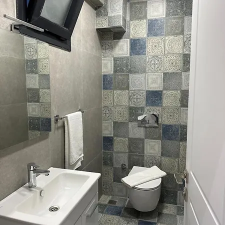 Ayazma Merkezde Villa *